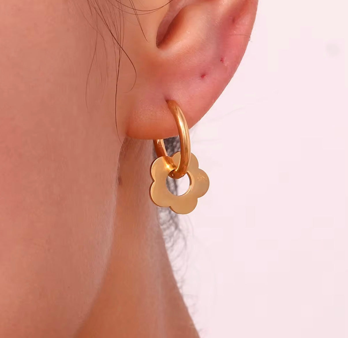First Date Earrings~Gold