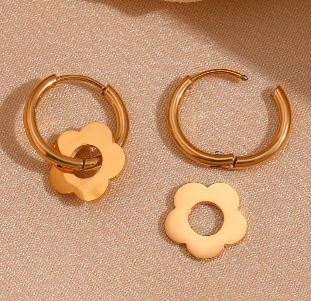 First Date Earrings~Gold