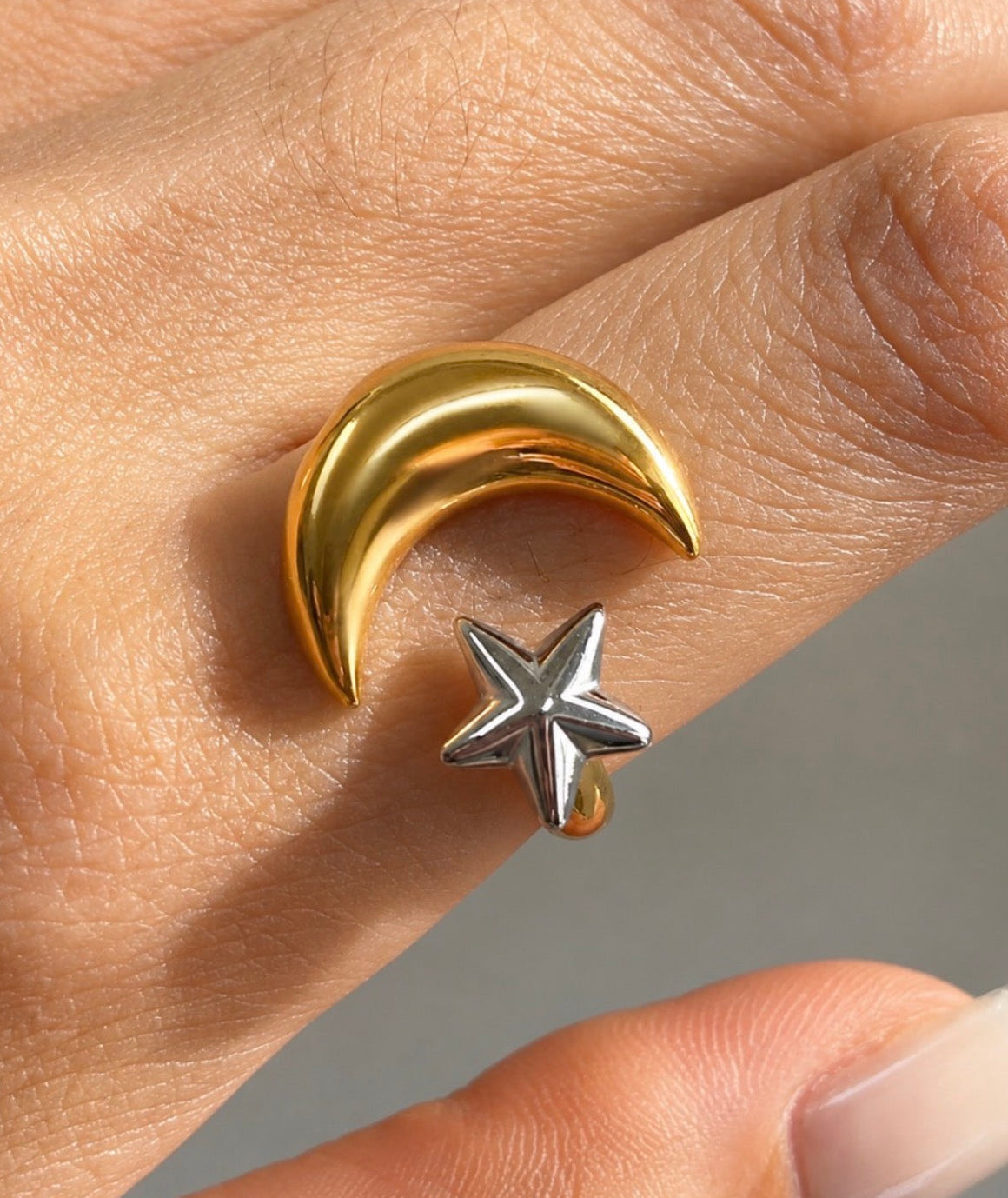 Cosmic Eclipse Ring