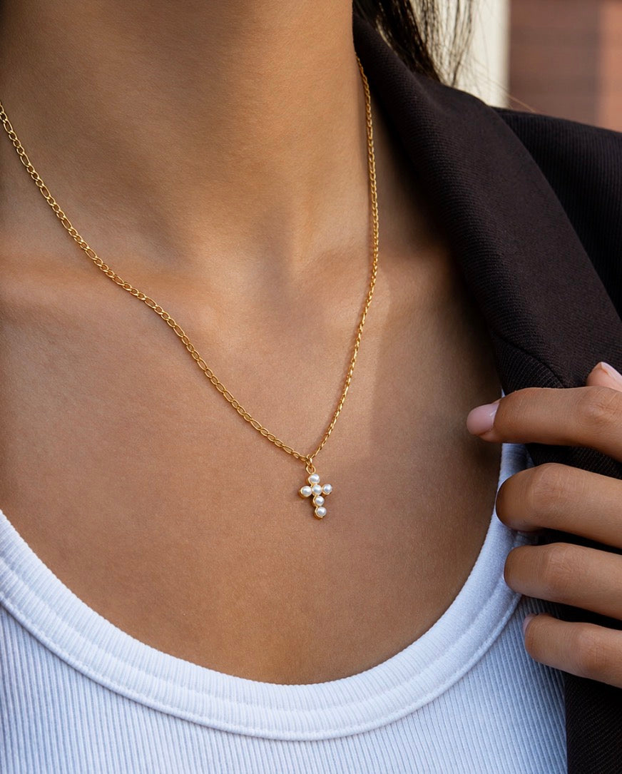 Eterna Pearl Cross