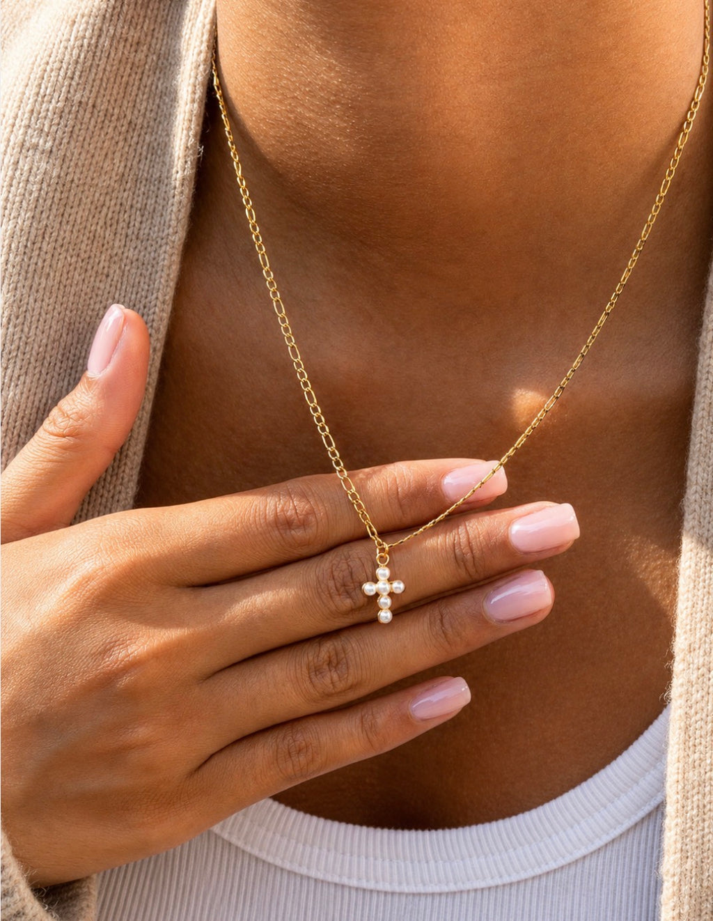 Eterna Pearl Cross