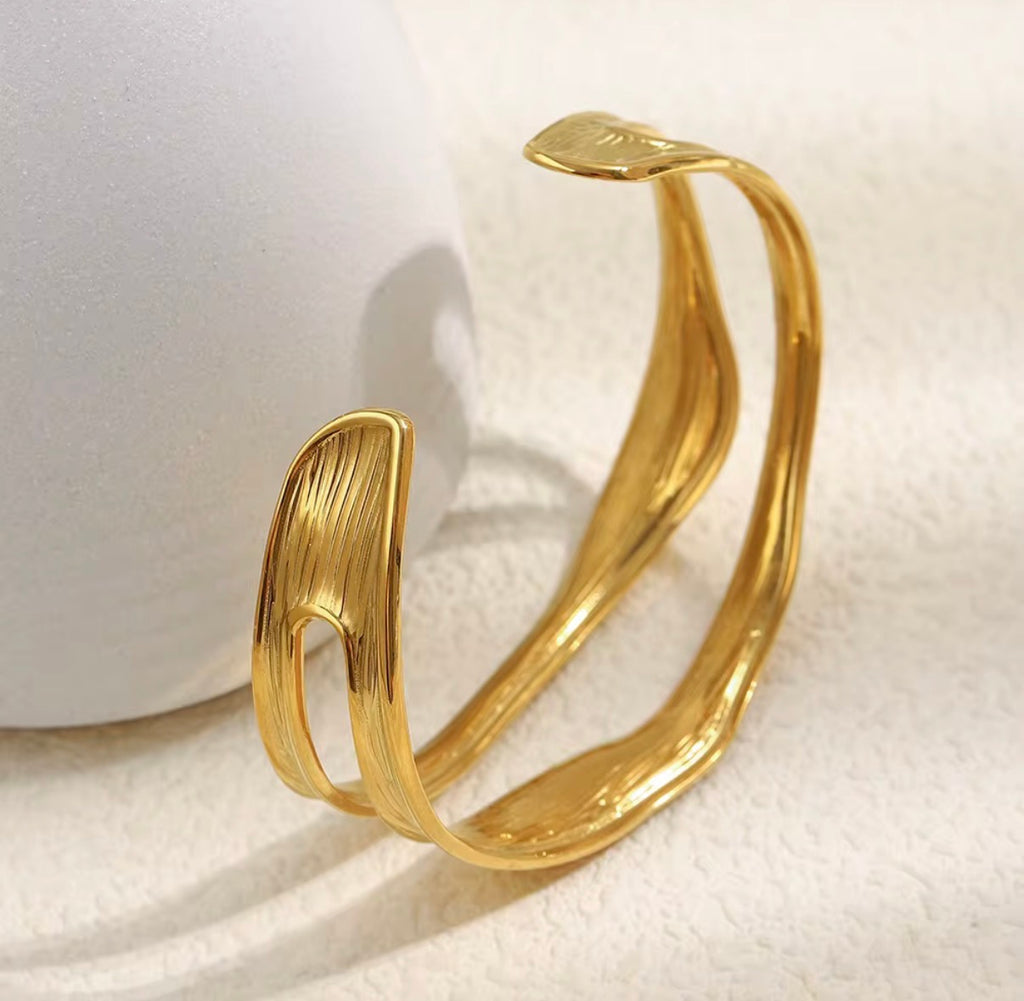 Island Glow Bangle