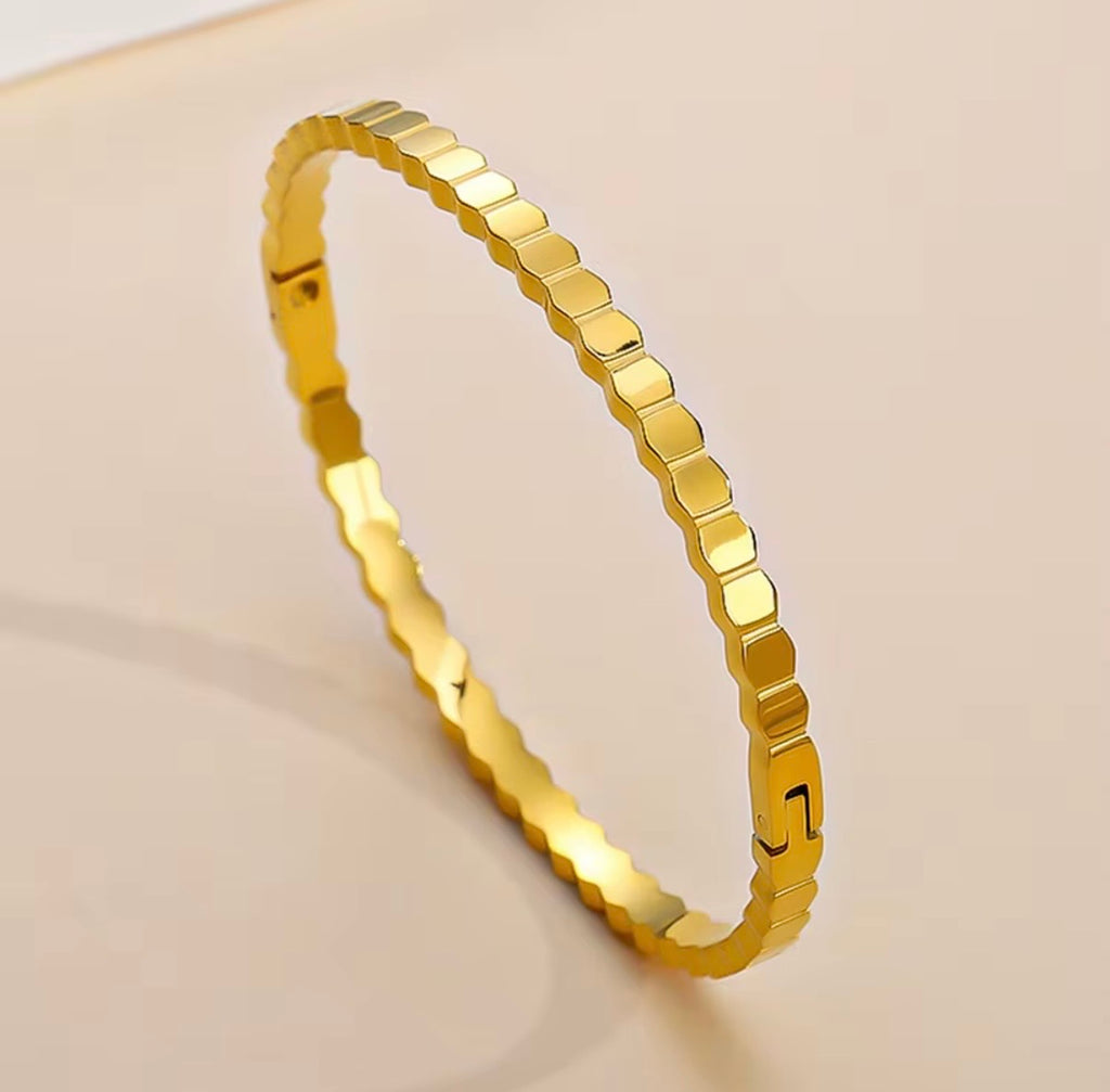 Saint Sol Gold