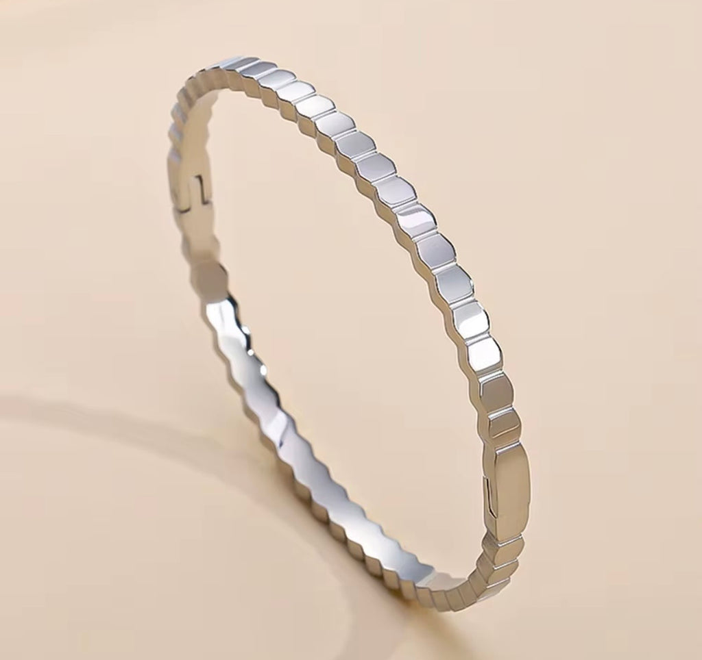 Saint Sol Silver