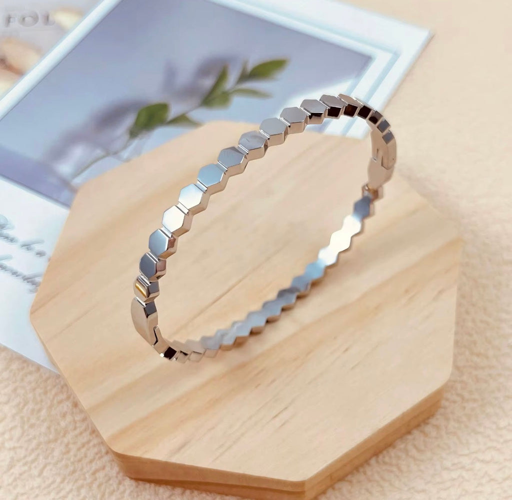 Saint Sol Silver