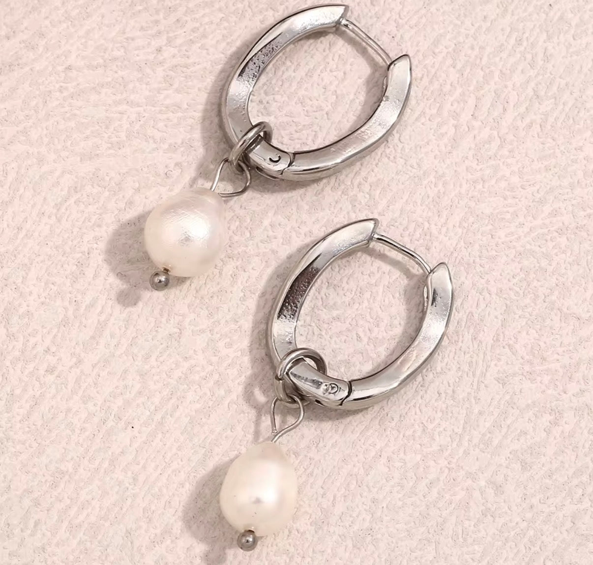 Pretty Girl Pearls~Silver