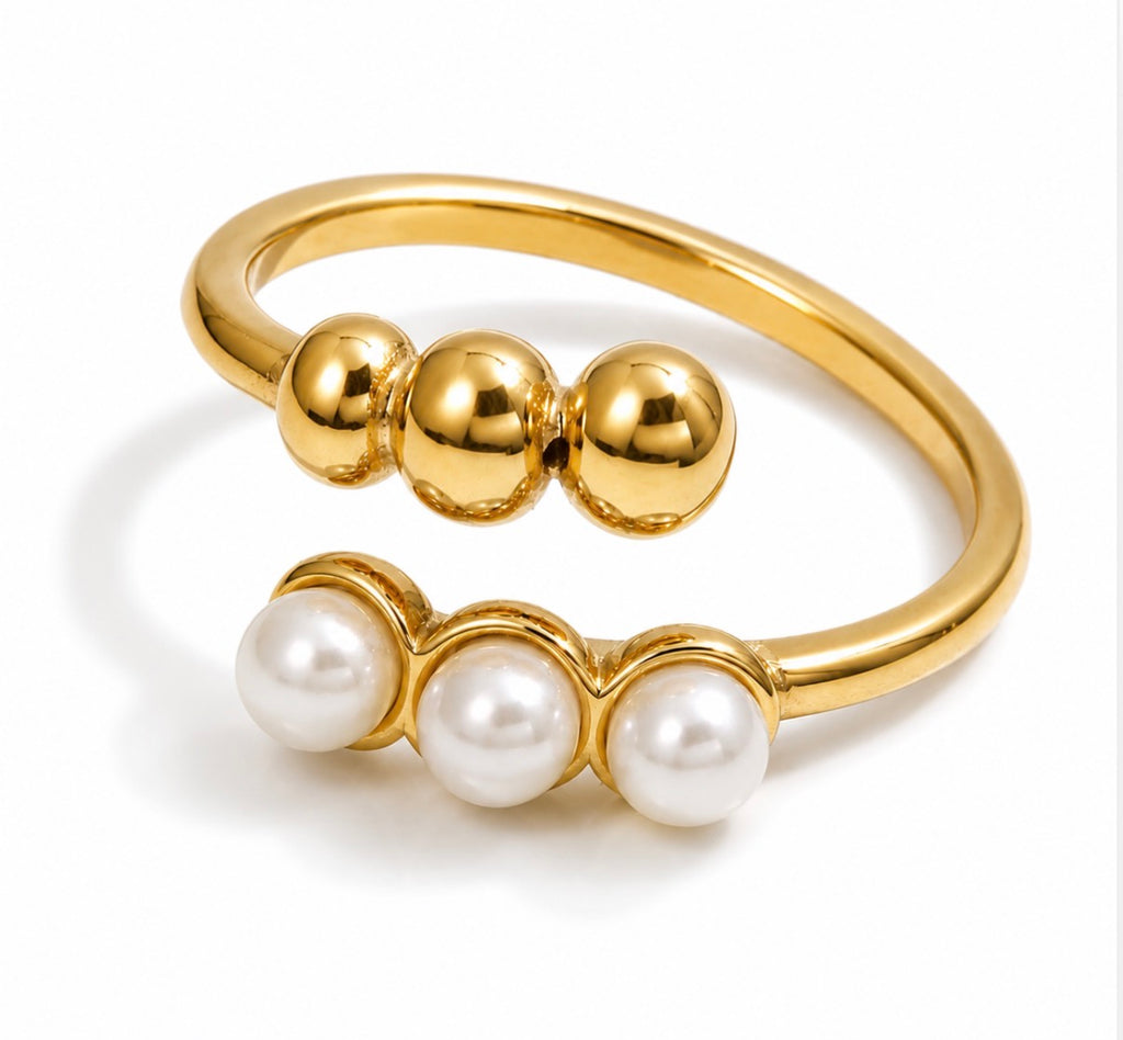Lover Girl Pearl Ring