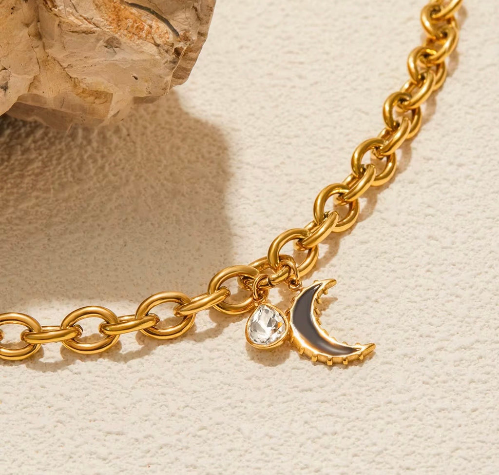 Eterna Moon