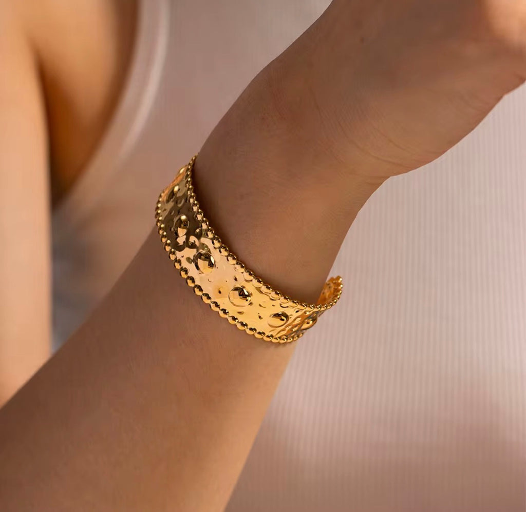 Honey Drip Cuff