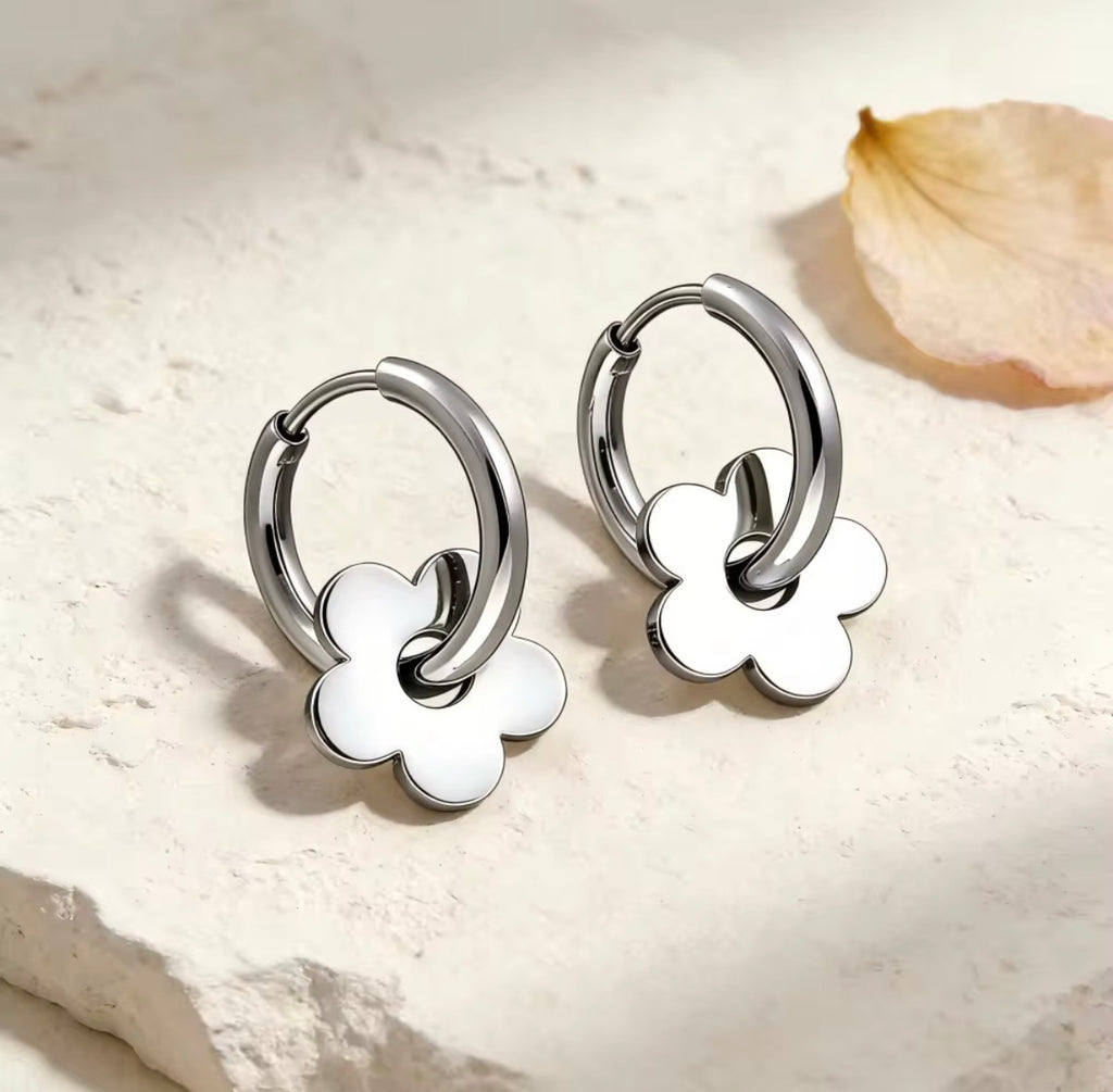 First Date Earrings~Silver