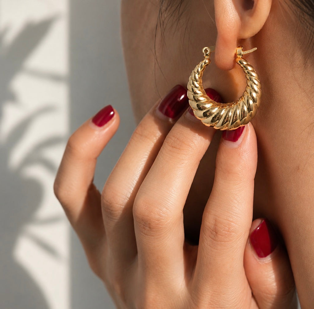 Siren Twist Hoops~Gold