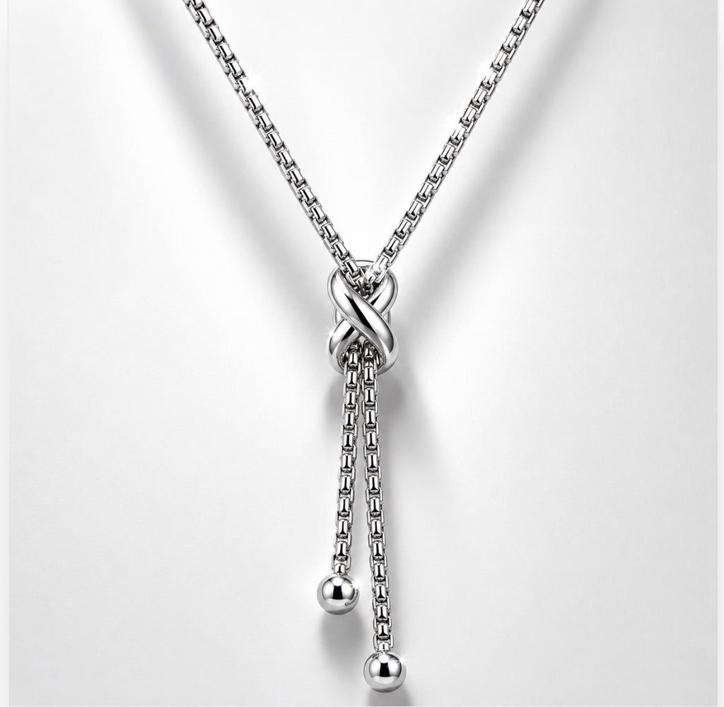 Elara Silver Necklace