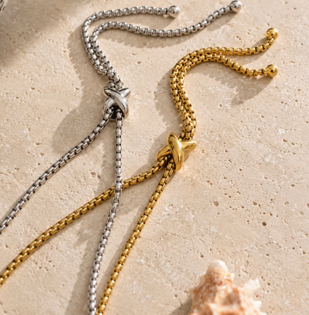 Elara Gold Necklace